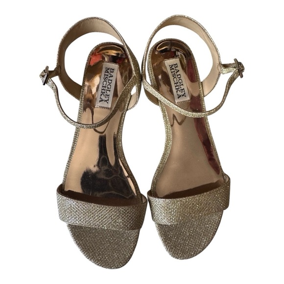 BADGLEY MISCHKA Gold Metallic Strappy Sandals Crystal Heel Womens Size 7 NWT - Picture 11 of 12